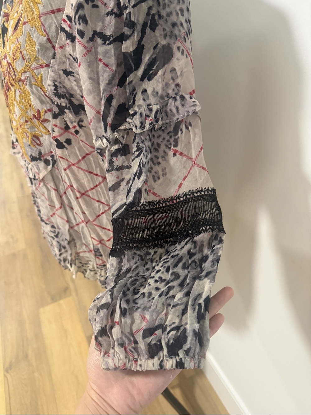 Anthropologie Mathilda Top Size M 100% Viscose Floral Embroidered Boho Peasant - Picture 6 of 11